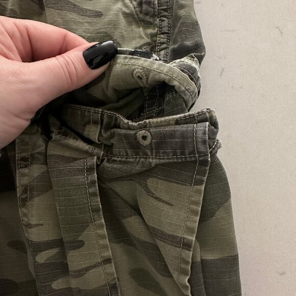 DENHAM CAMO CARGO TROUSERS IN GREEN - Picture 2 of 6